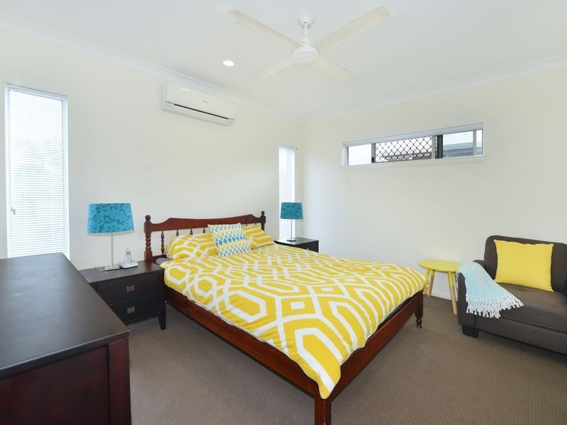 4 Moojeeba Way, Trinity Park QLD 4879