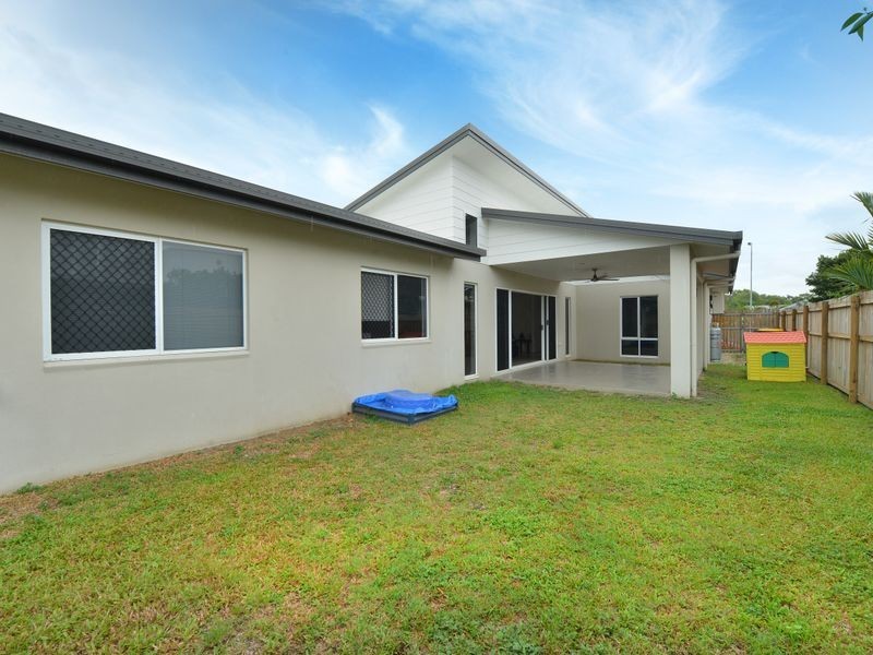4 Moojeeba Way, Trinity Park QLD 4879