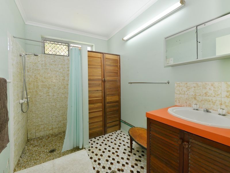 167 Greenslopes Street, Edge Hill QLD 4870