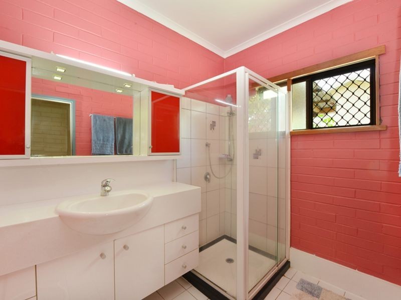 2 Holden Close, Whitfield QLD 4870