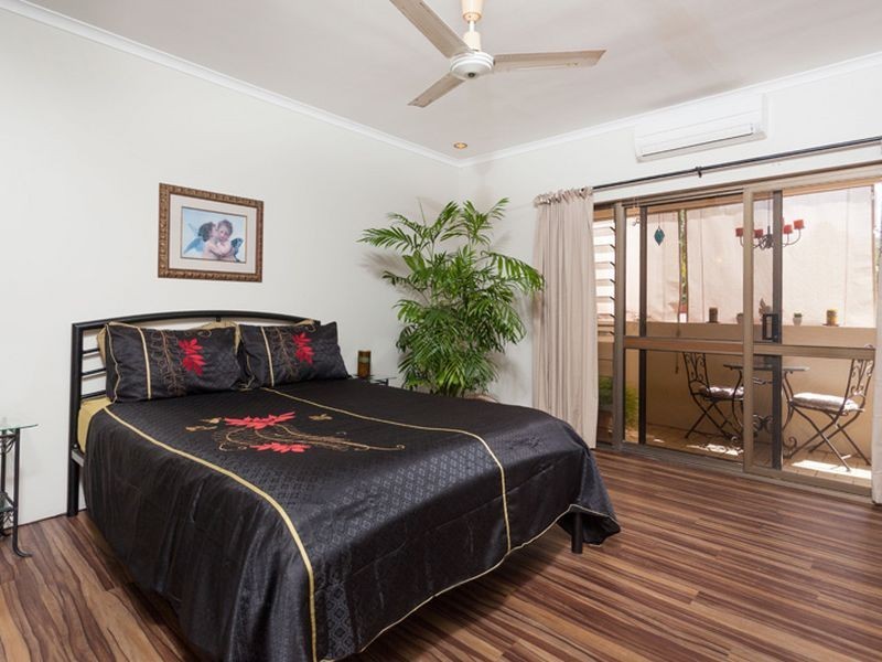 2/21 Mimosa Street, Holloways Beach QLD 4878
