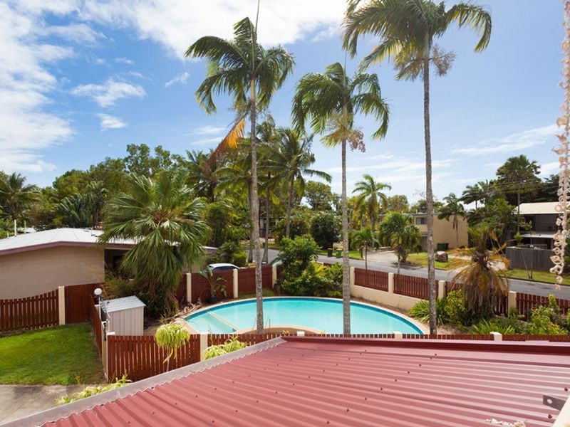 2/21 Mimosa Street, Holloways Beach QLD 4878