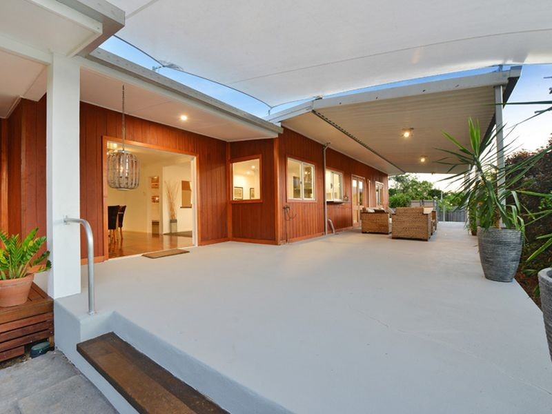 190 Greenslopes Street, Edge Hill QLD 4870