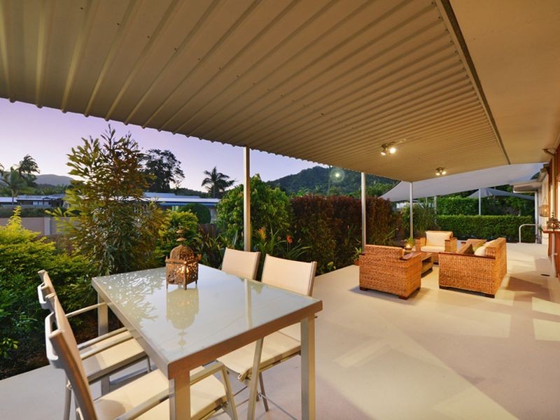 190 Greenslopes Street, Edge Hill QLD 4870