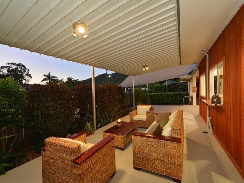 190 Greenslopes Street, Edge Hill QLD 4870