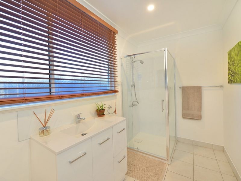 190 Greenslopes Street, Edge Hill QLD 4870