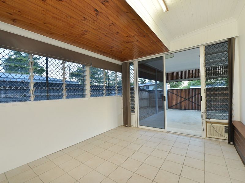 190 Greenslopes Street, Edge Hill QLD 4870