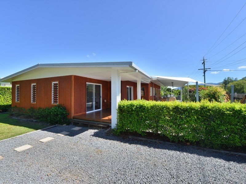 190 Greenslopes Street, Edge Hill QLD 4870