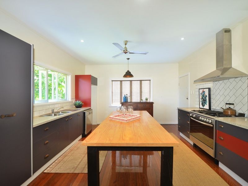 205 Woodward Street, Whitfield QLD 4870