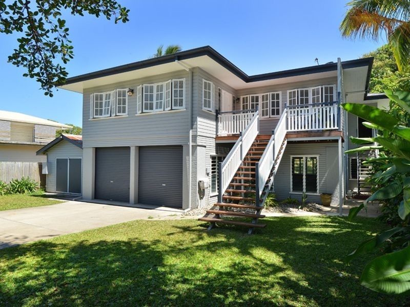 205 Woodward Street, Whitfield QLD 4870