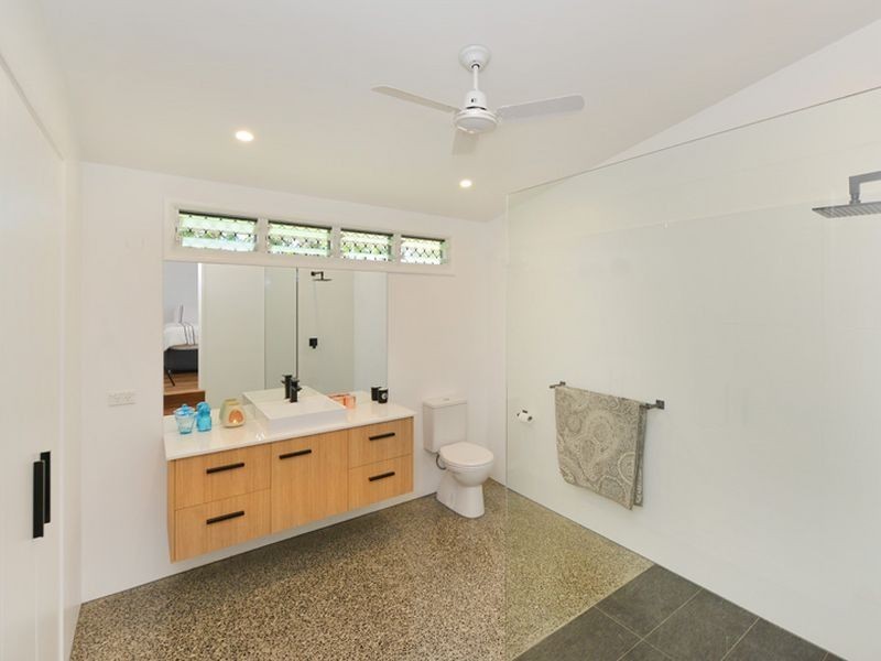270 Buchan Street, Westcourt QLD 4870