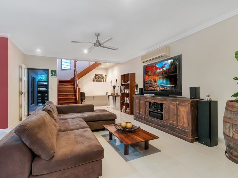 15 Curlewis Close, Brinsmead QLD 4870