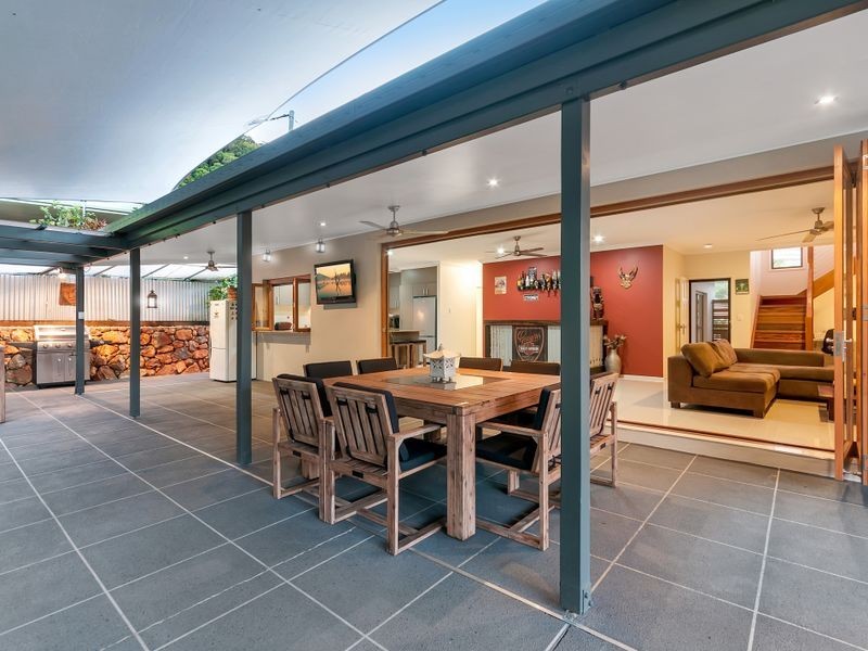 15 Curlewis Close, Brinsmead QLD 4870