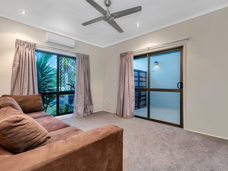 15 Curlewis Close, Brinsmead QLD 4870