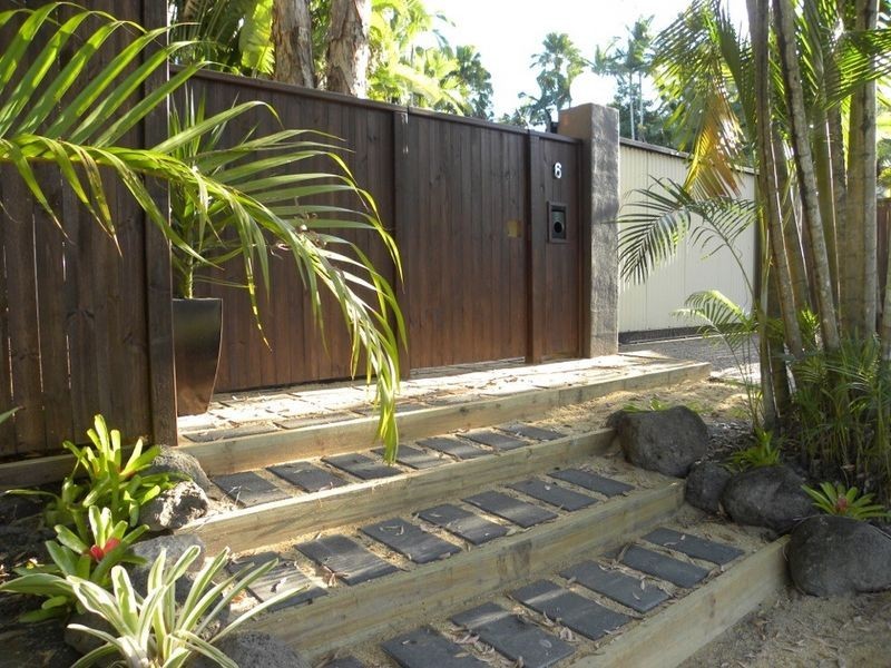 13-15 Griffiths Street, Manoora QLD 4870