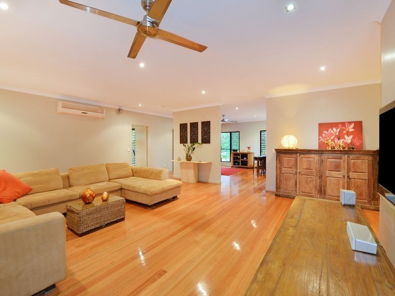 9-11 Stack Close, Redlynch QLD 4870