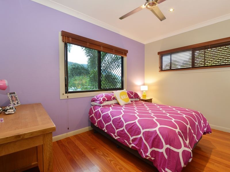 9-11 Stack Close, Redlynch QLD 4870