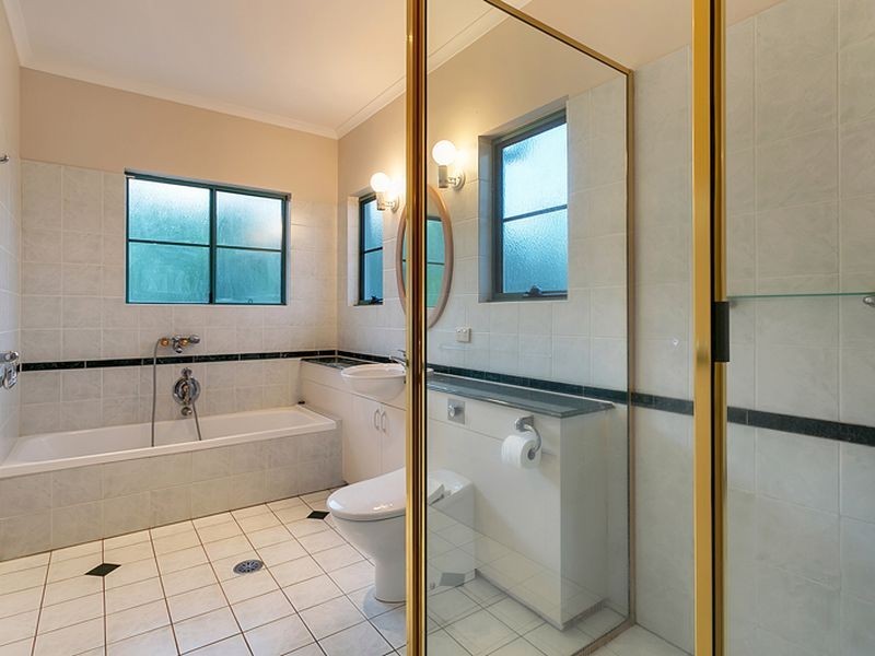 11 Green Avenue, Kewarra Beach QLD 4879