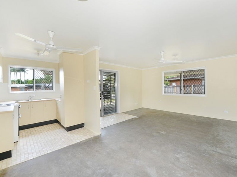 43 Frances Street, Mooroobool QLD 4870