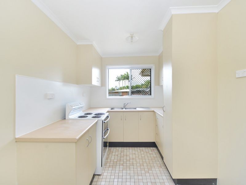 43 Frances Street, Mooroobool QLD 4870