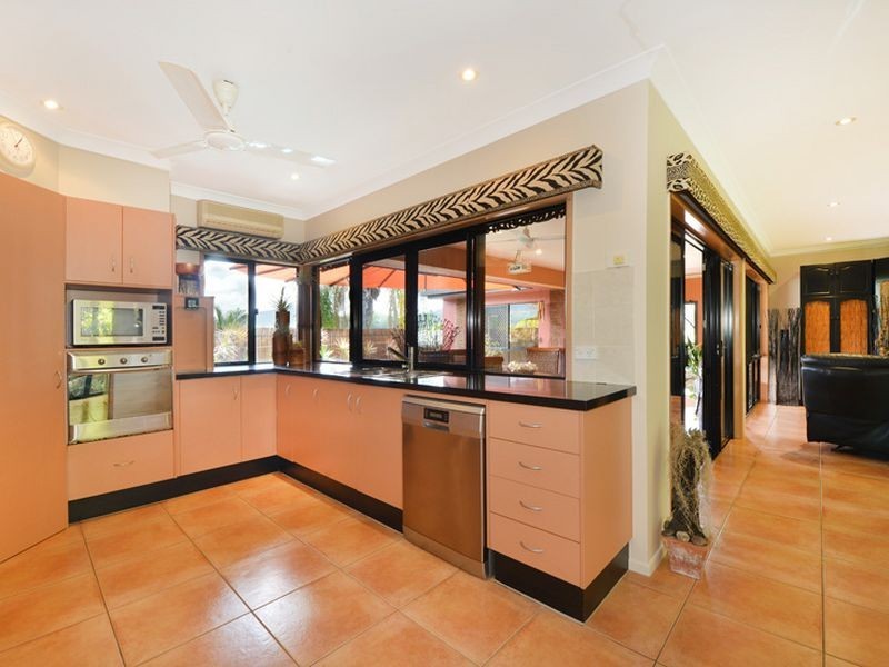 2 Yvette Court, Brinsmead QLD 4870