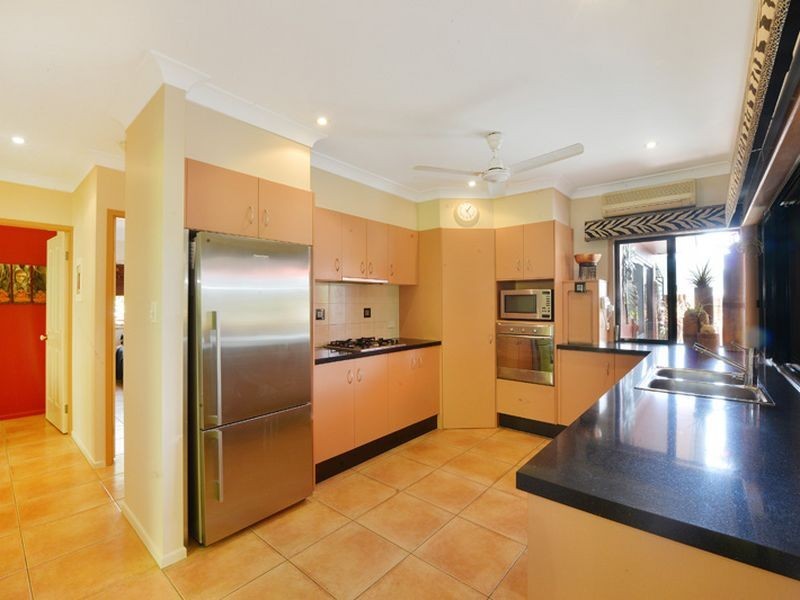 2 Yvette Court, Brinsmead QLD 4870