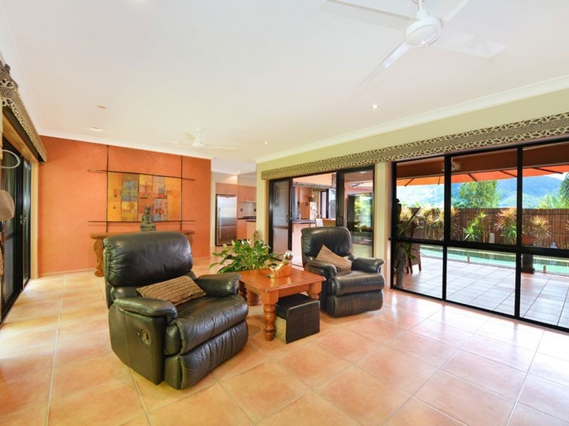 2 Yvette Court, Brinsmead QLD 4870