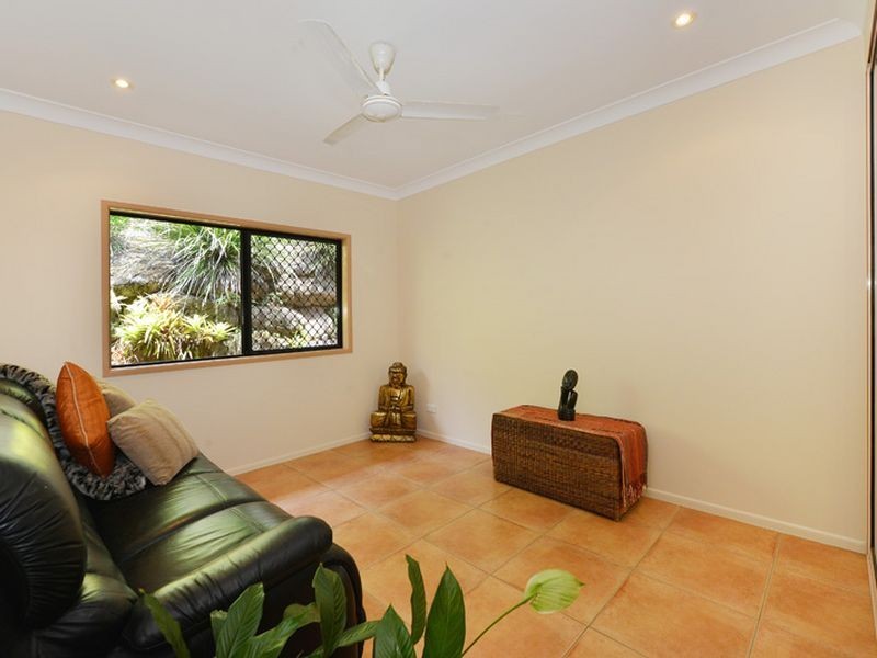 2 Yvette Court, Brinsmead QLD 4870