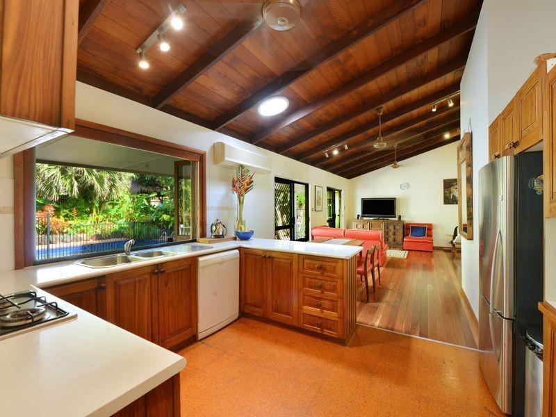 17 Avon Street, Stratford QLD 4870