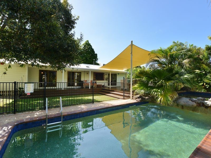 17 Avon Street, Stratford QLD 4870