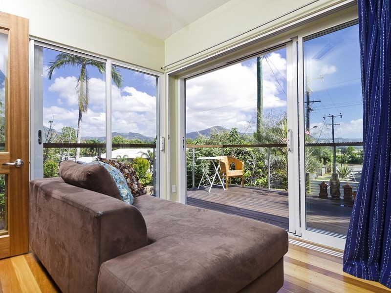 9 Old Smithfield Road, Freshwater QLD 4870