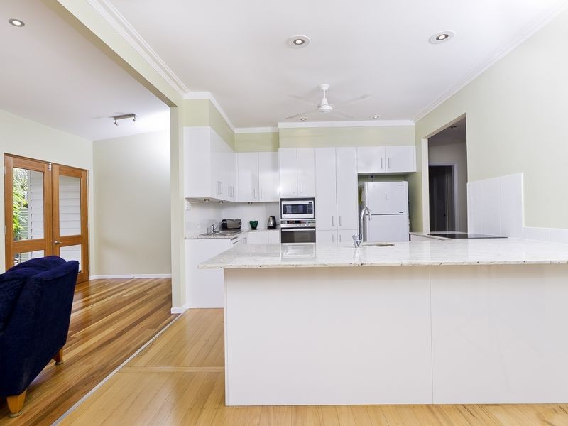 9 Old Smithfield Road, Freshwater QLD 4870