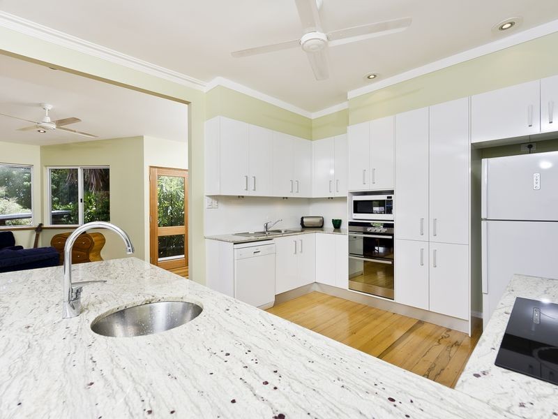 9 Old Smithfield Road, Freshwater QLD 4870