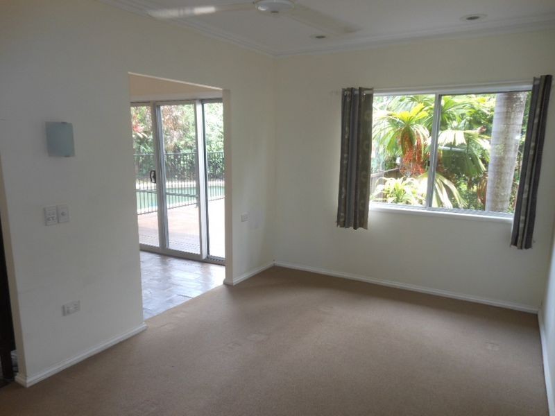 9 Old Smithfield Road, Freshwater QLD 4870