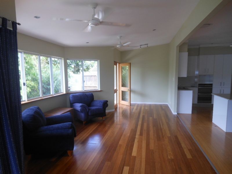 9 Old Smithfield Road, Freshwater QLD 4870