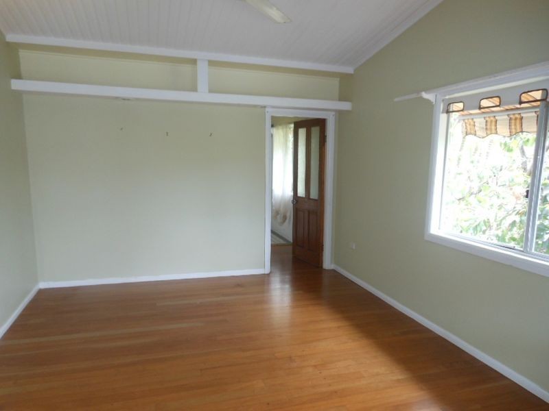 9 Old Smithfield Road, Freshwater QLD 4870