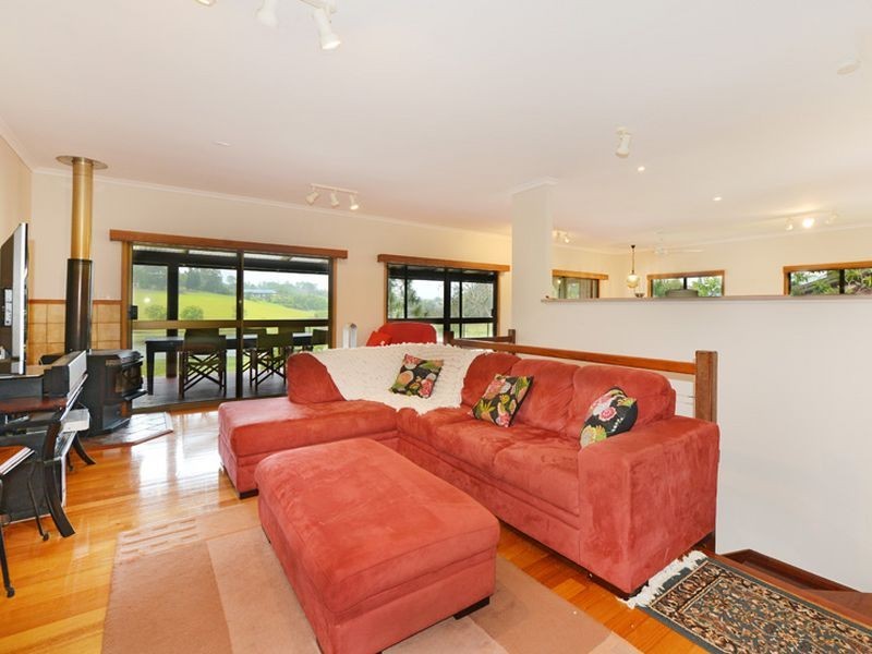 18 Oleander Drive, Yungaburra QLD 4884