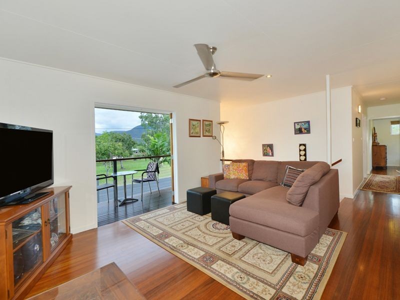12 Purbeck Place, Edge Hill QLD 4870