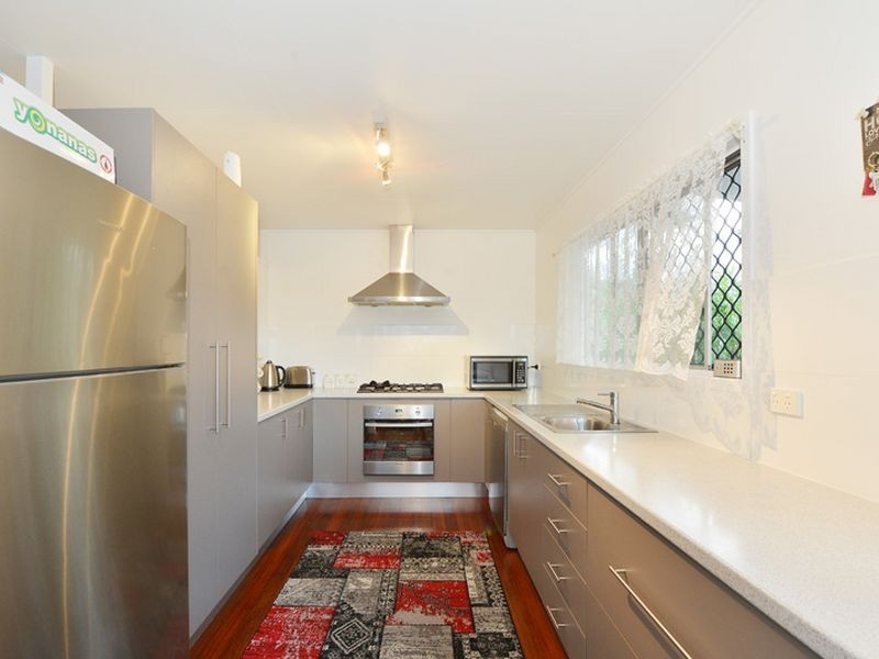 12 Purbeck Place, Edge Hill QLD 4870