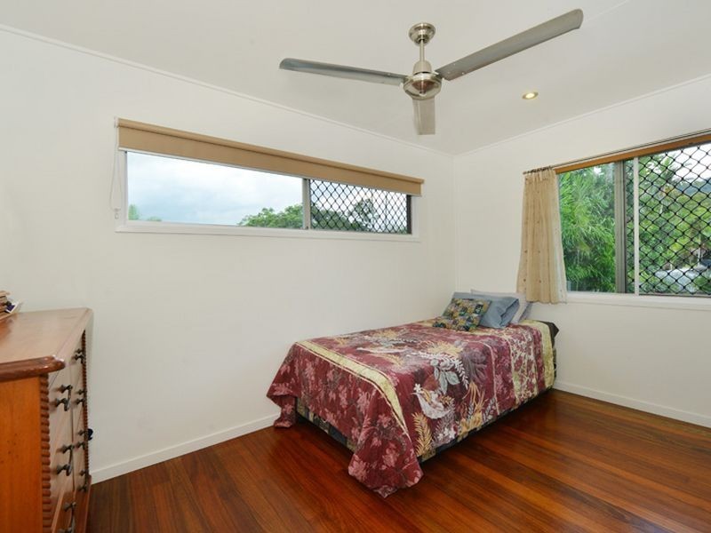 12 Purbeck Place, Edge Hill QLD 4870