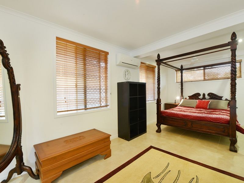 12 Purbeck Place, Edge Hill QLD 4870