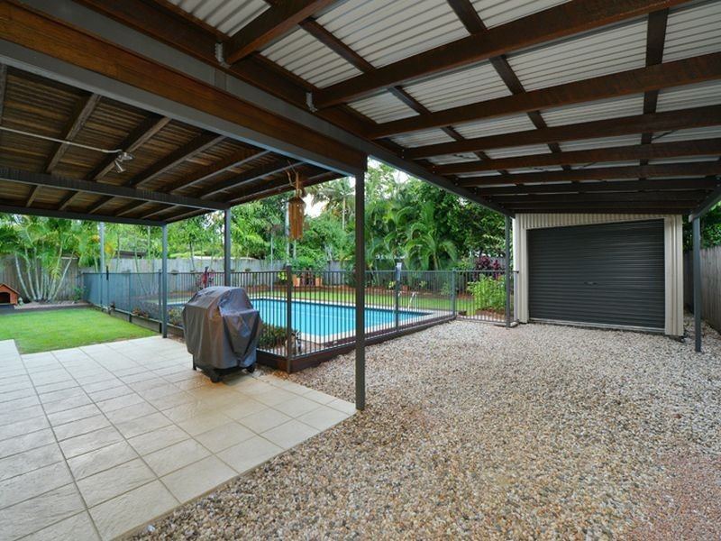12 Purbeck Place, Edge Hill QLD 4870