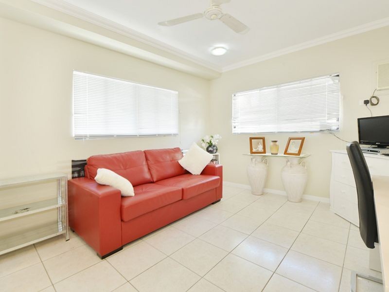 7/312 Lake Street, Cairns North QLD 4870