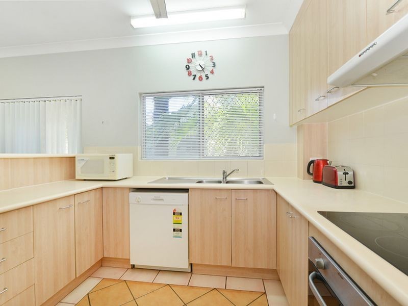 3/303 Lake Street, Cairns North QLD 4870