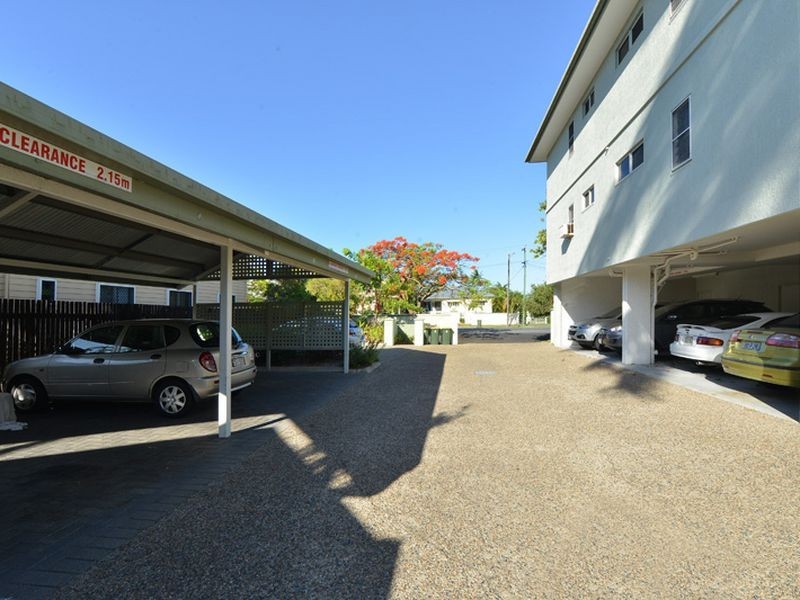 3/303 Lake Street, Cairns North QLD 4870
