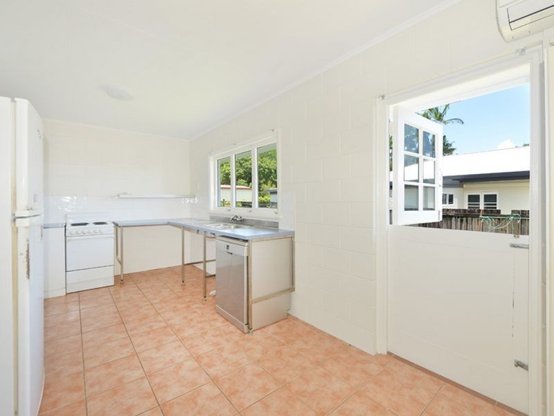 28 Murchison Street, Whitfield QLD 4870