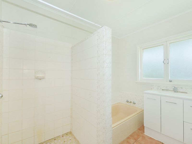 28 Murchison Street, Whitfield QLD 4870