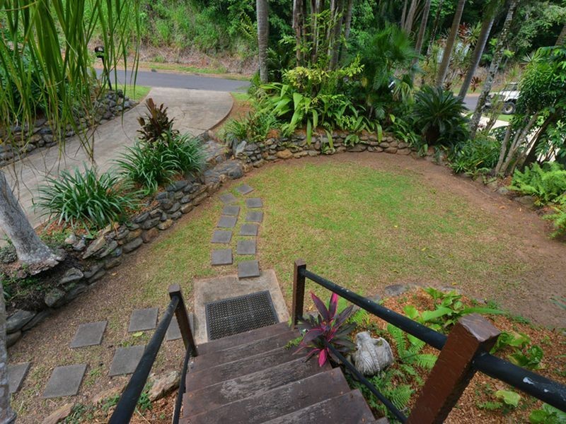 4 Glacier Rd, Kamerunga QLD 4870