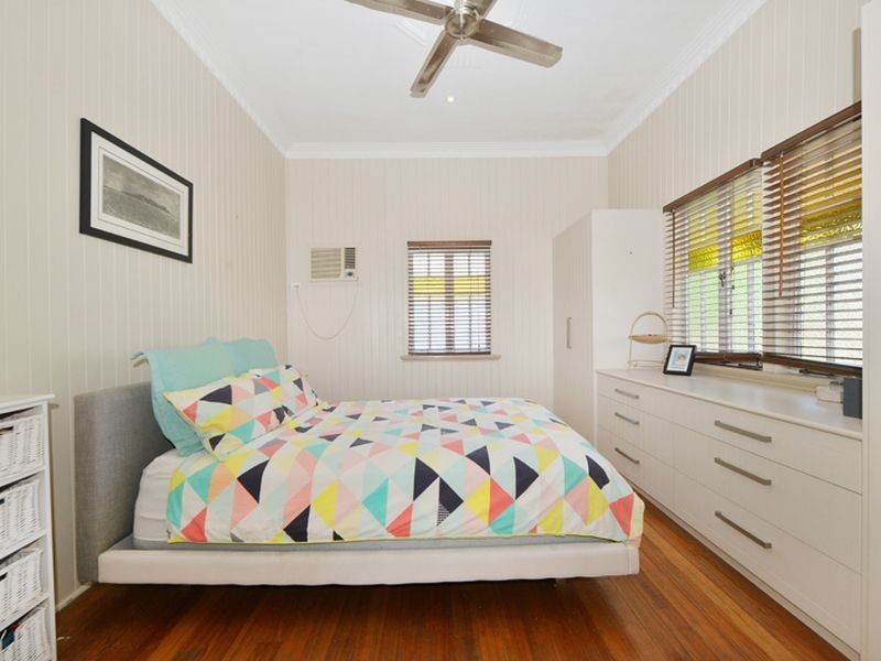 14 Barr Street, Earlville QLD 4870