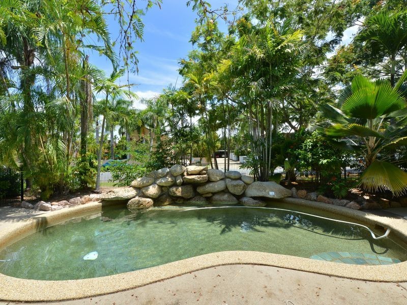 13/26 Springfield Crescent, Manoora QLD 4870
